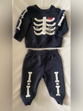 Lila And Jack baby skeleton Halloween Sweater And‎ joggers 6-9M Navy Blue